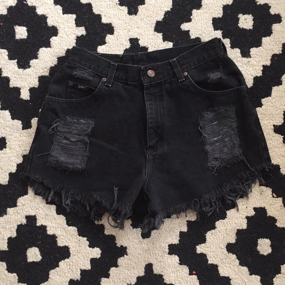 High waist vintage 90’s black Lee jean shorts
